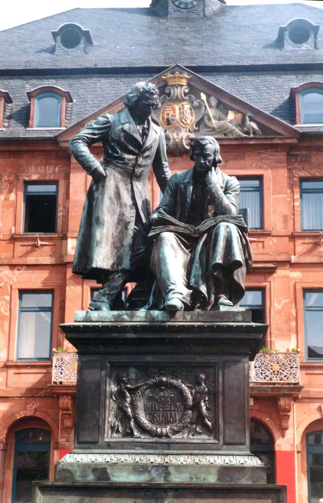 Case Study Hanau - Brüder-Grimm-Denkmal