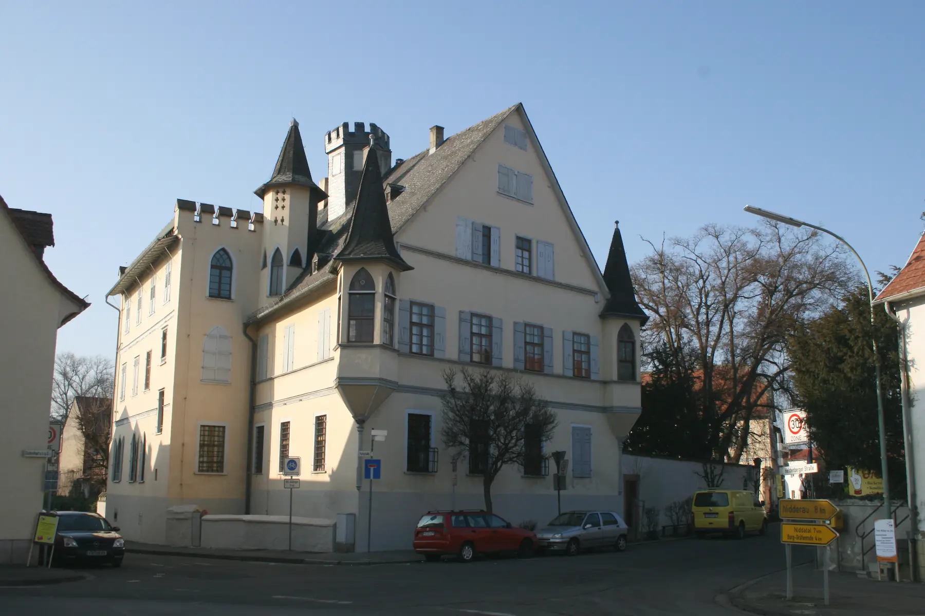 Karben Leonhardischloss - Lokal verwurzelt