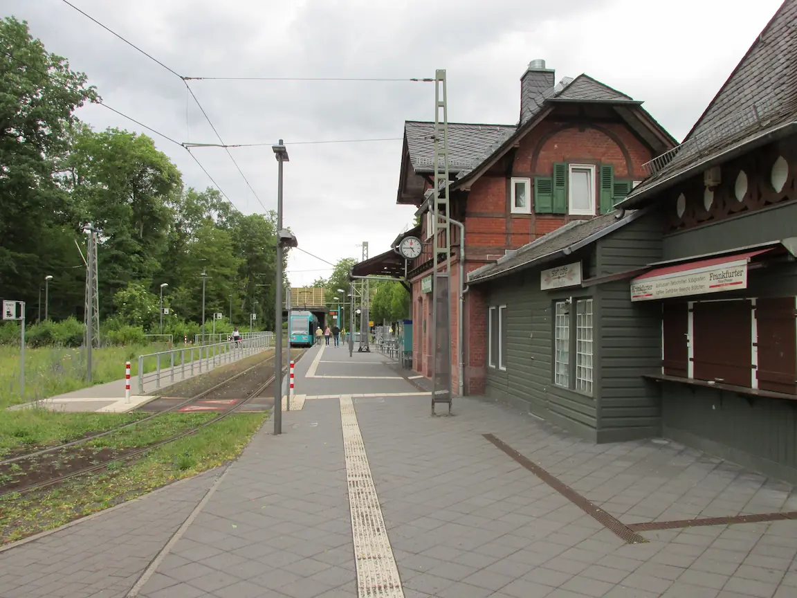 Case Study Neu-Isenburg Tram Haltestelle